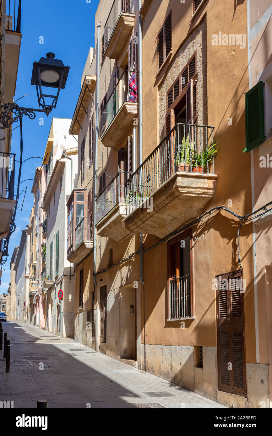 Palma de Mallorca - Il mediterraneo street in luce. Foto Stock