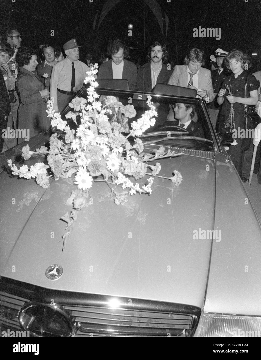 FC Bayern celebra il vincitore della Bundesliga campionato e la UEFA Champions League. Da sinistra: Franz Beckenbauer, Gerd Müller e portiere Sepp Maier. Foto Stock