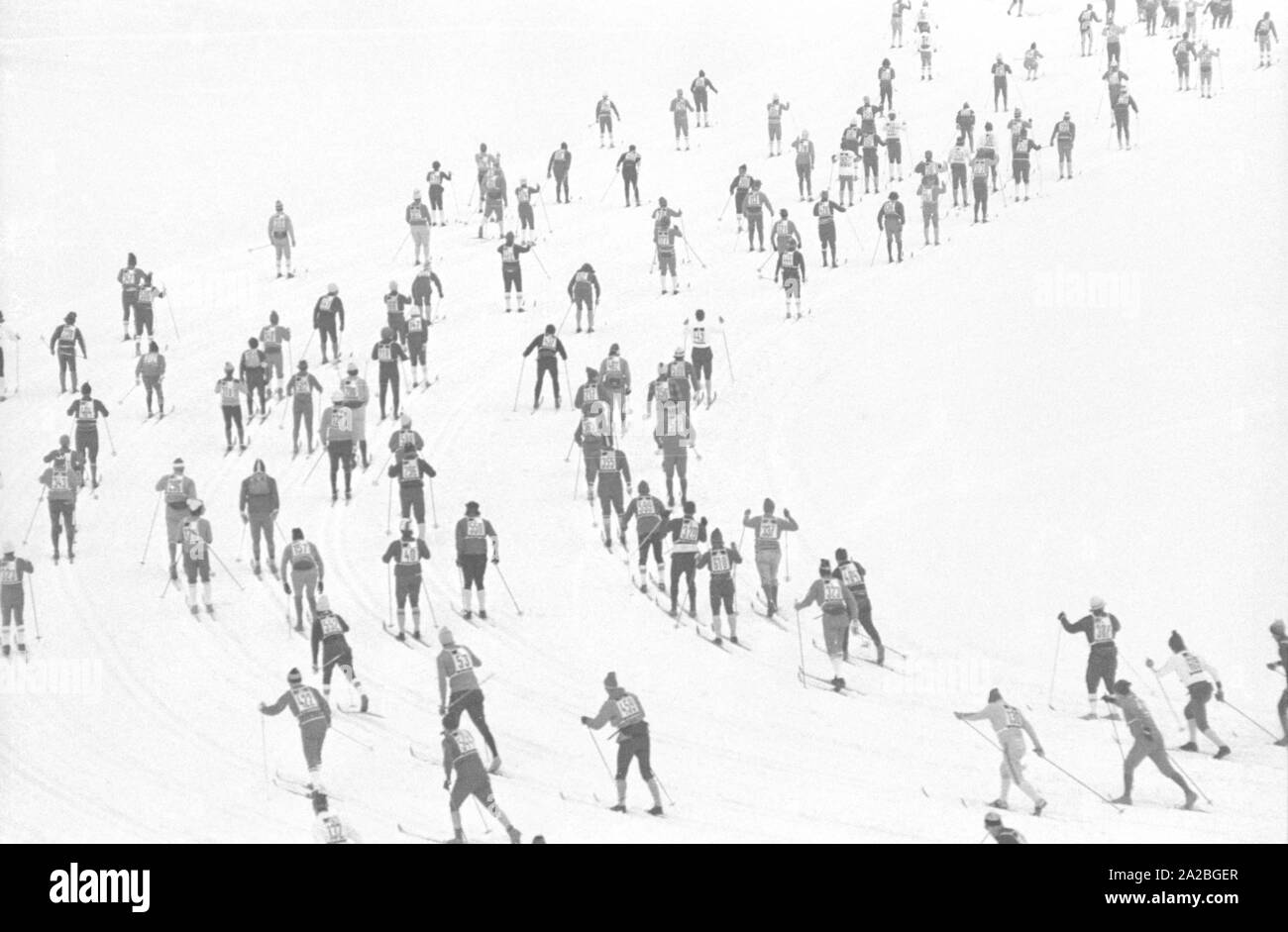 I partecipanti del cross-country concorrenza "Koenig-Ludwig-Lauf' dal Ettal a Oberammergau. Foto Stock I partecipanti del cross-country concorrenza "Koenig-Ludwig-Lauf' dal Ettal a Oberammergau. Foto Stock