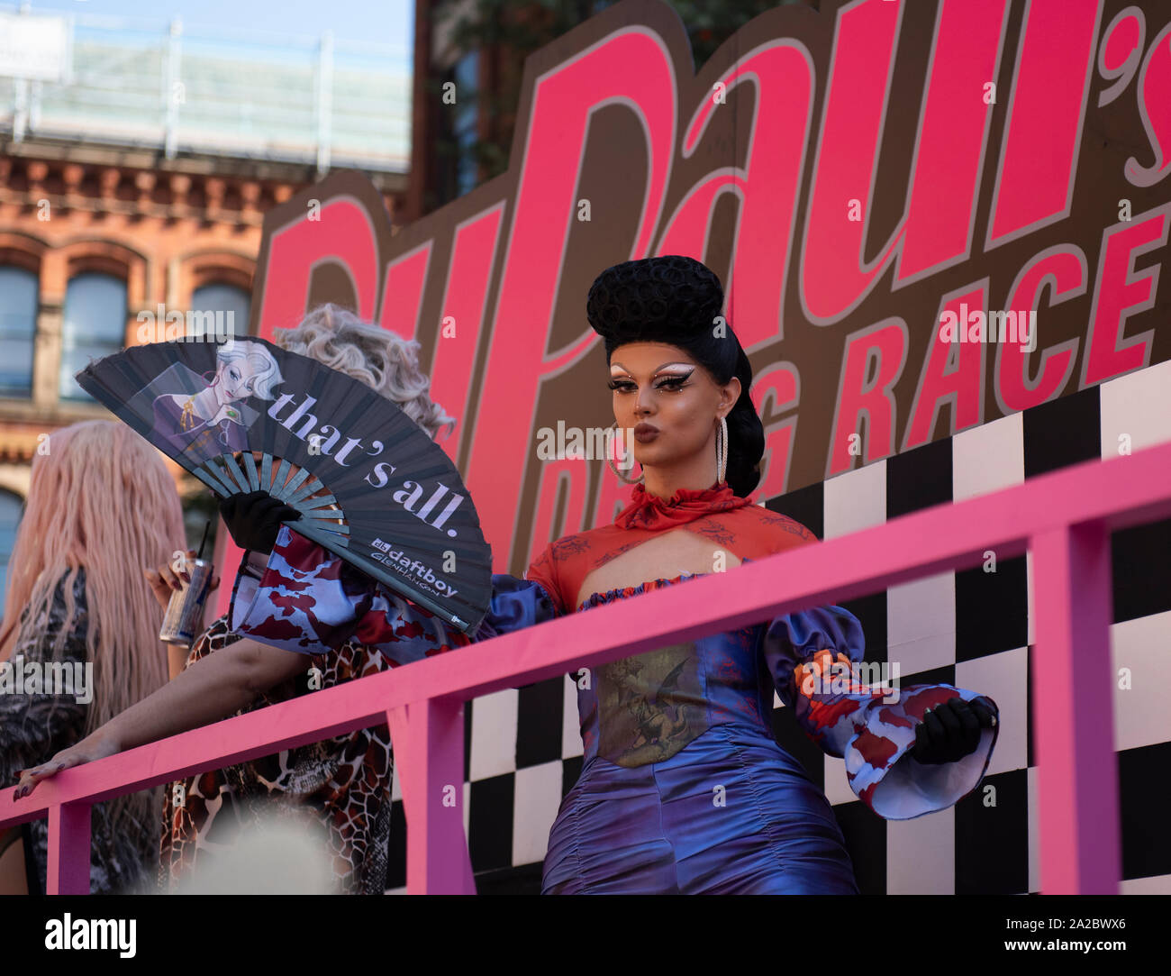 Pixie Lott, quattro dei diamanti, Youngr, Cheryl Lady Leshurr, Anni e anni di esibirsi dal vivo a Manchester Pride 2019 Foto Stock