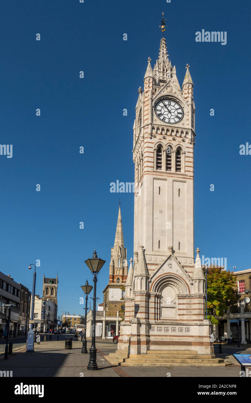 La Victoria Torre dell Orologio in corrispondenza della giunzione di Harmer St e Milton Road, Gravesend Kent Foto Stock La Victoria Torre dell Orologio in corrispondenza della giunzione di Harmer St e Milton Road, Gravesend Kent Foto Stock