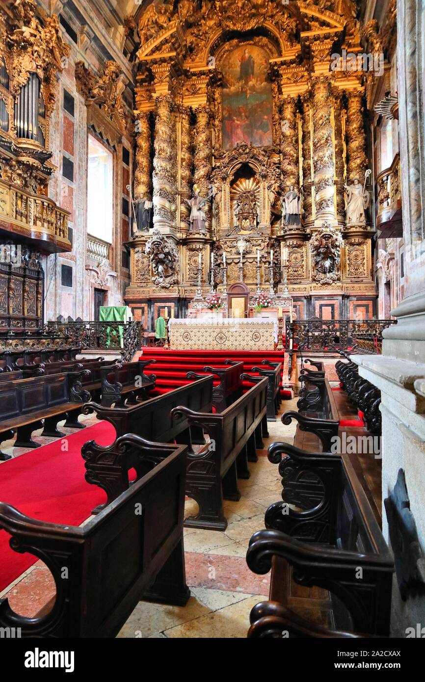 PORTO, Portogallo - 24 Maggio 2018: Cattedrale dell'Assunzione della Beata Vergine Maria a Porto. Le funzioni di chiesa romanica, gotica e barocca stili. Foto Stock