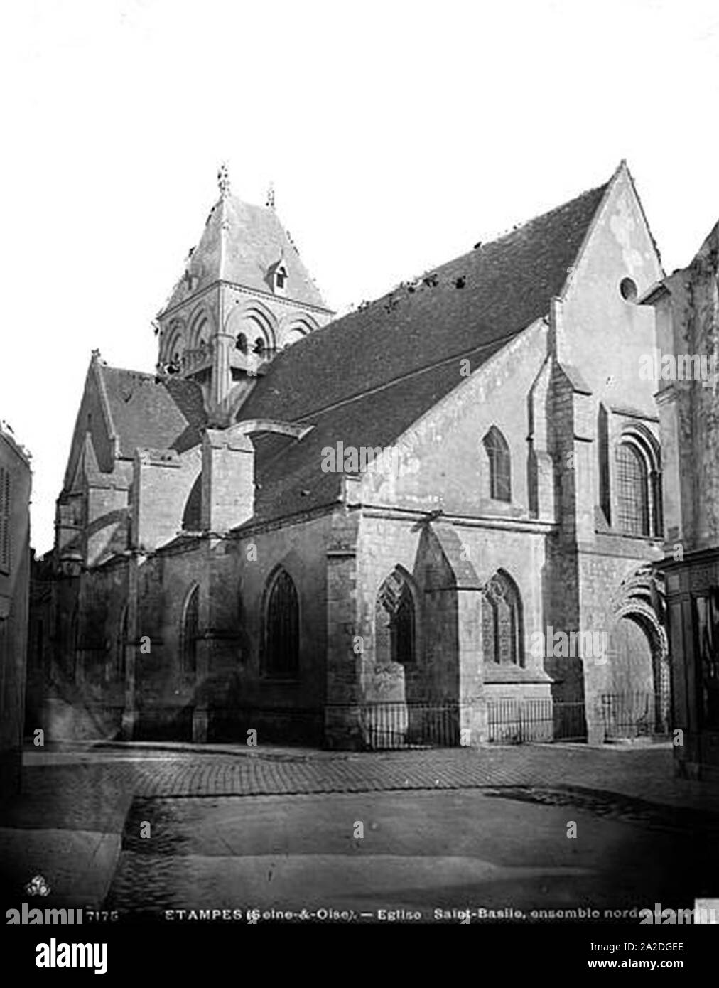 Eglise Saint-Basile - Ensemble nord-ouest - Etampes - Médiathèque de l'architecture et du patrimoine - Foto Stock