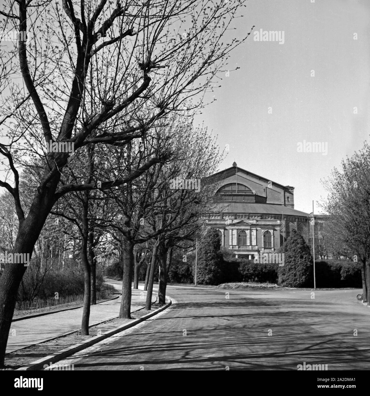 Das Richard Wagner Festspielhaus di Bayreuth, Deutschland 1930er Jahre. Il festival di Richard Wagner opera house a Bayreuth, Germania 1930s. Foto Stock