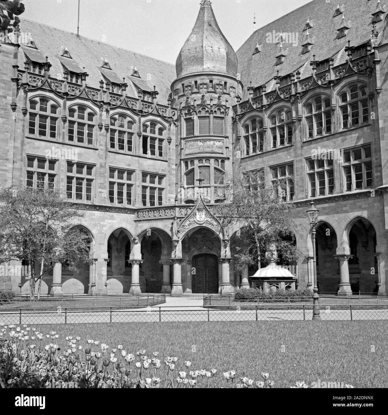 Das Rathaus von Wiesbaden, Deutschland 1930er Jahre. Wiesbaden City Hall, Germania 1930s. Foto Stock
