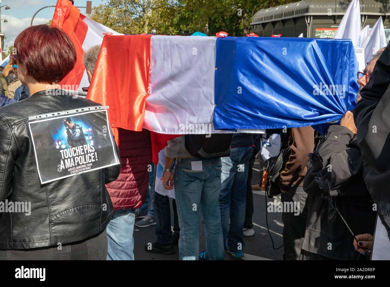 Parigi, Francia. 2 ottobre 2019. La polizia francese di protesta contro il governo di Parigi questo Mercoledì 2 ottobre il Crédit Credito: EDOUARD MONFRAIS/Alamy Live News Foto Stock