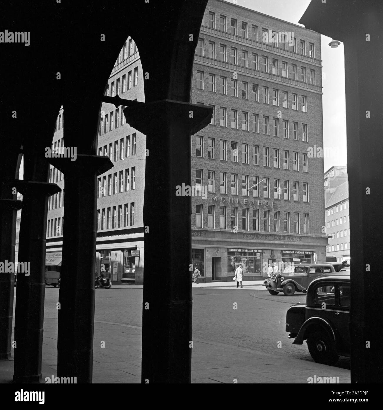Das Mohlenhof Gebäude im Kontorhausviertel ad Amburgo, Deutschland 1930er Jahre. Mohlenhof costruzione presso il vecchio ufficio quartiere di Amburgo, Germania 1930s. Foto Stock