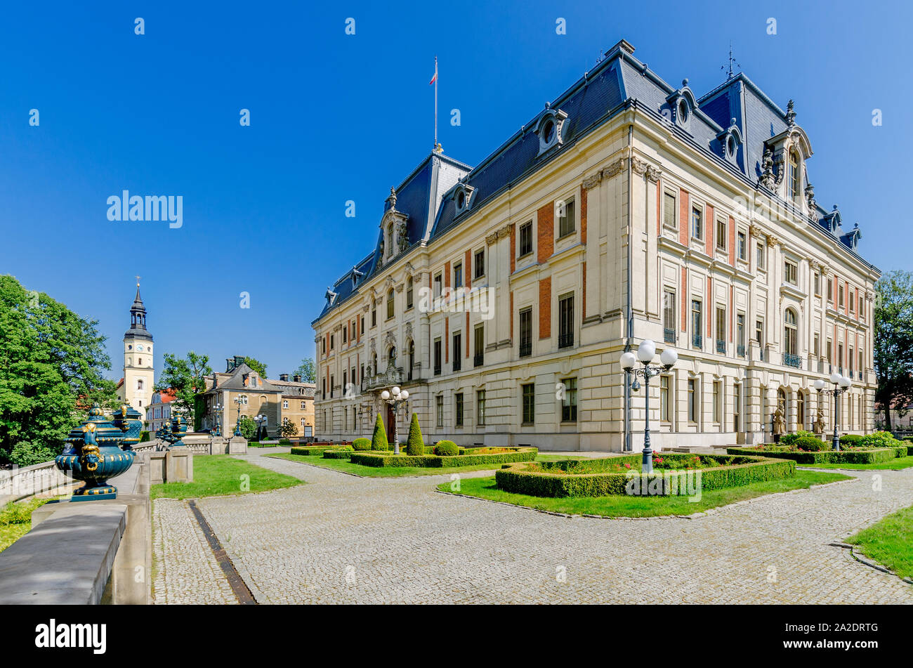 Pszczyna (ger.: Pless), provincia di Slesia, Polonia. Il Neo-castello barocco della famiglia Hochberg, museo al presente. Foto Stock
