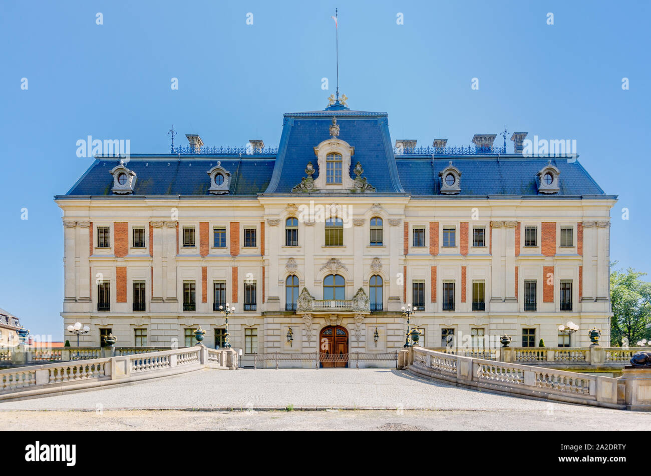 Pszczyna (ger.: Pless), provincia di Slesia, Polonia. Il Neo-castello barocco della famiglia Hochberg, museo al presente. Foto Stock