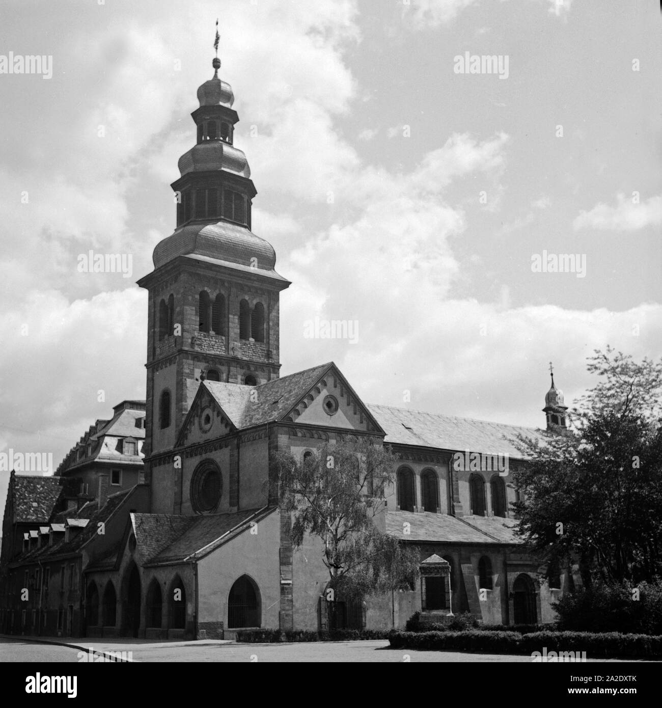 Die Kirche San Martin im Norden der Altstadt von Worms, Deutschland 1930er Jahre. La chiesa di San Martino a nord della città vecchia di Worms, Germania 1930s. Foto Stock