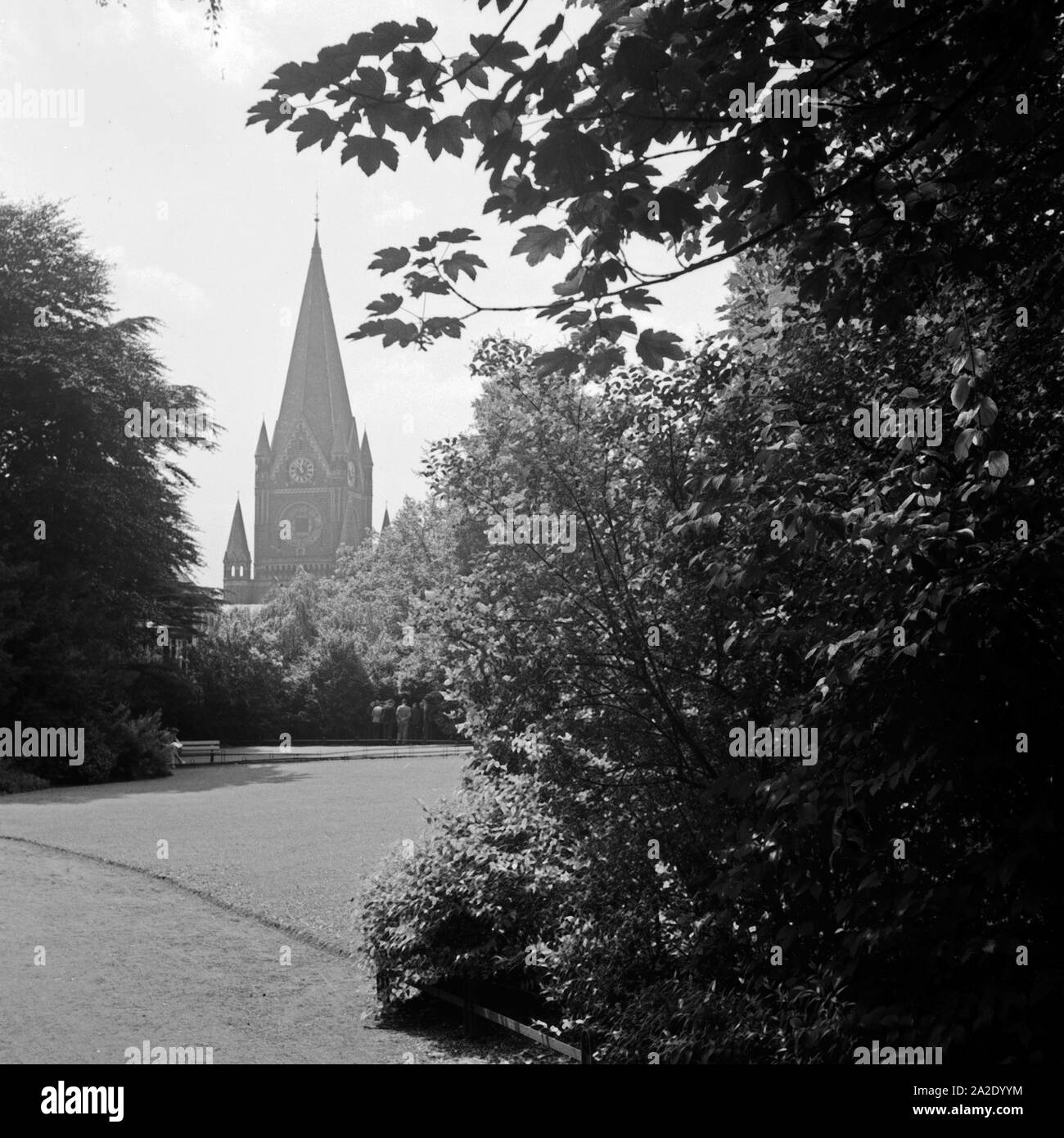 Die Lutherkirche an der Kölner Straße in Solingen, Deutschland 1930er Jahre. Protestanti chiesa di Lutero a Solingen, Germania 1930s. Foto Stock