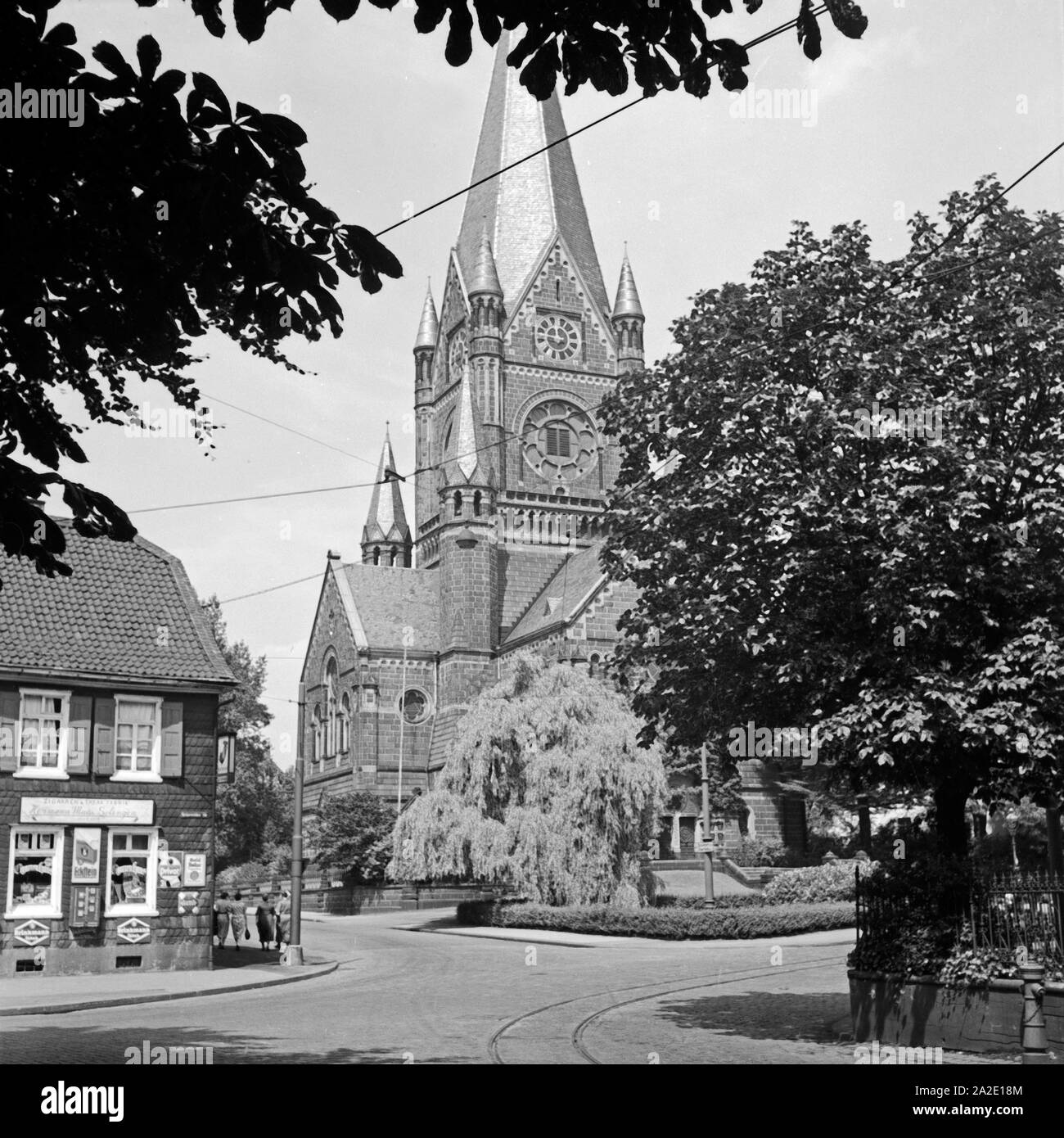 Die Lutherkirche an der Kölner Straße in Solingen, Deutschland 1930er Jahre. Protestanti chiesa di Lutero a Solingen, Germania 1930s. Foto Stock