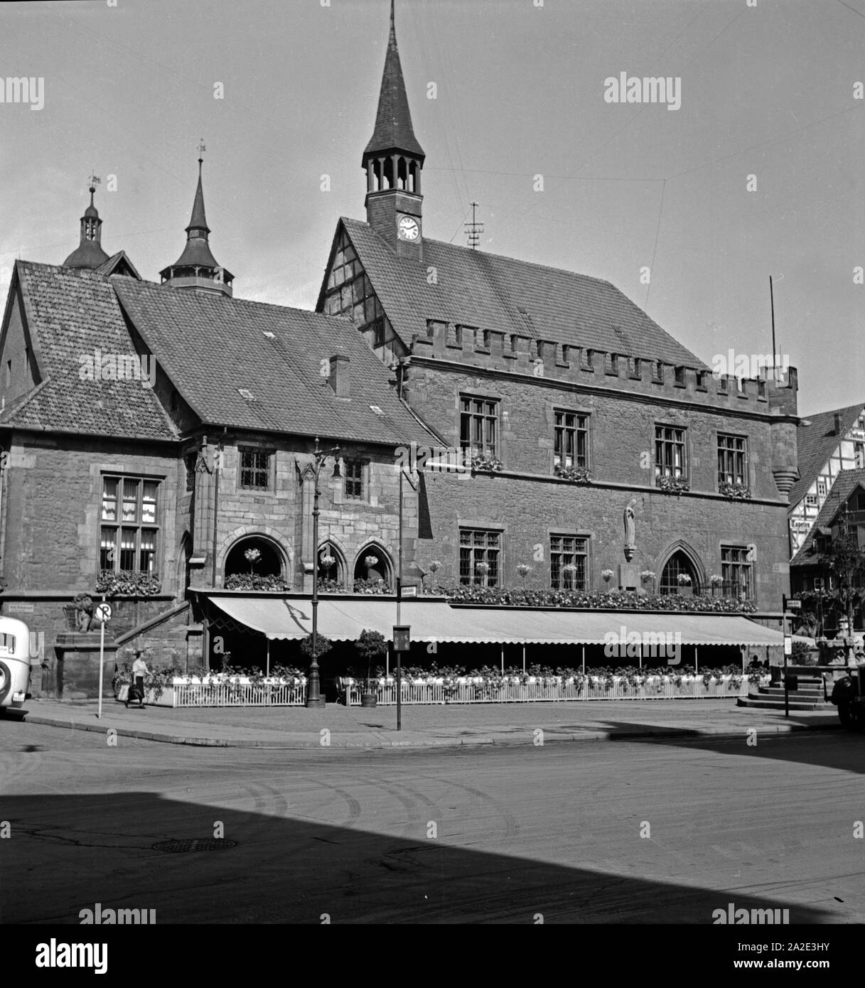 Das alte Rathaus a Gottinga, Deutschland 1930er Jahre. Il vecchio municipio a Goettingen, Germania 1930s. Foto Stock