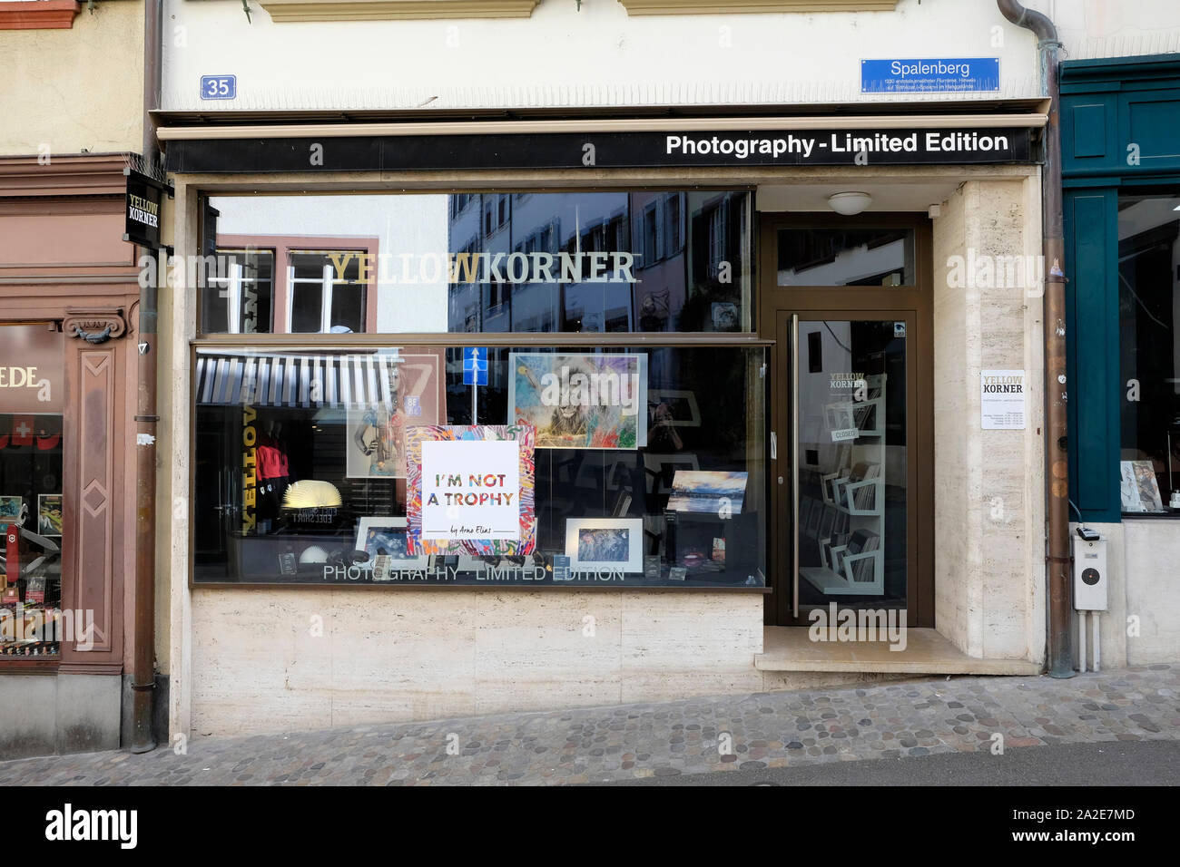 Una vista di giallo korner gallery per foto a edizione limitata, Basilea, Svizzera Foto Stock