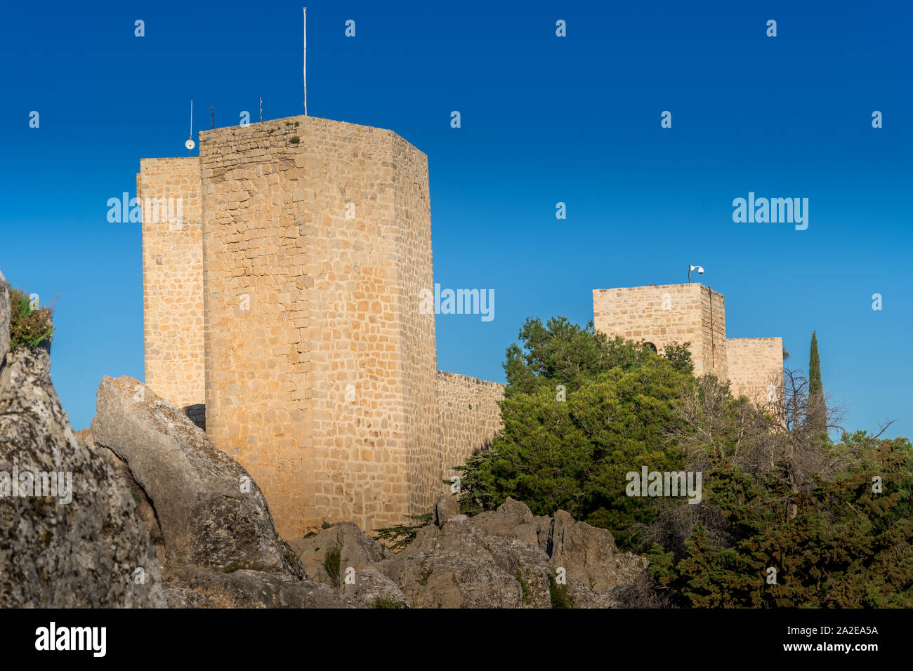 Antenna panorama di Jaen castello medievale in Andalusia Spagna con Tour de omaggio e pareti circostanti Foto Stock