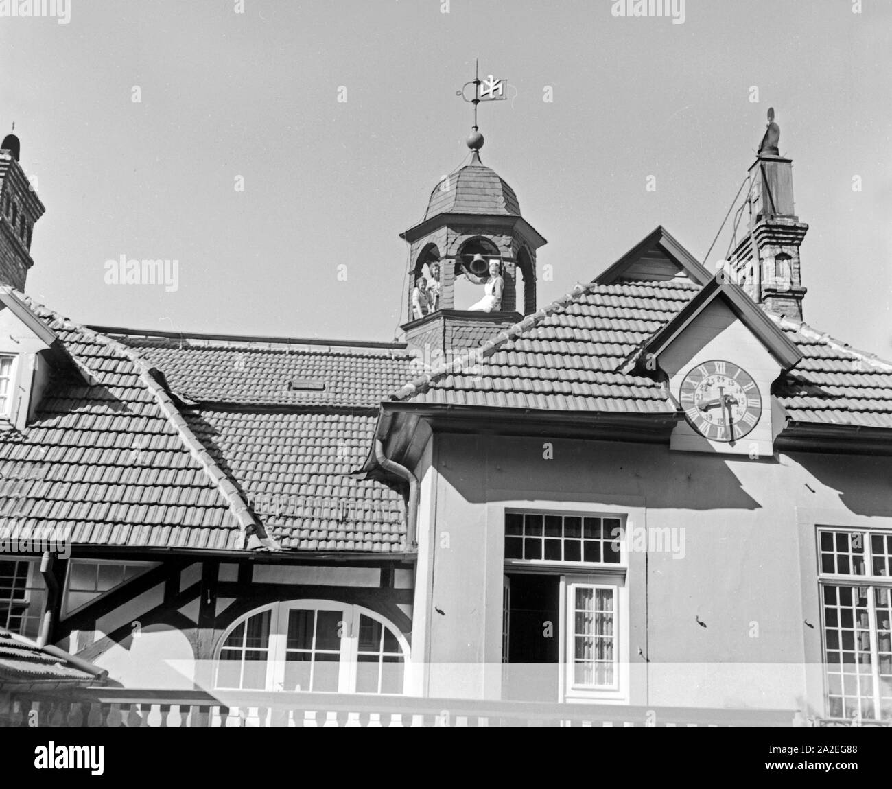 Die Prima Pagina des Mutter und tipo Heimes im Tabarz Luftkurort im Thüringer Wald. Parte anteriore di una madre e un bambino ricreazione home a Tabarz, Turingia Foto Stock