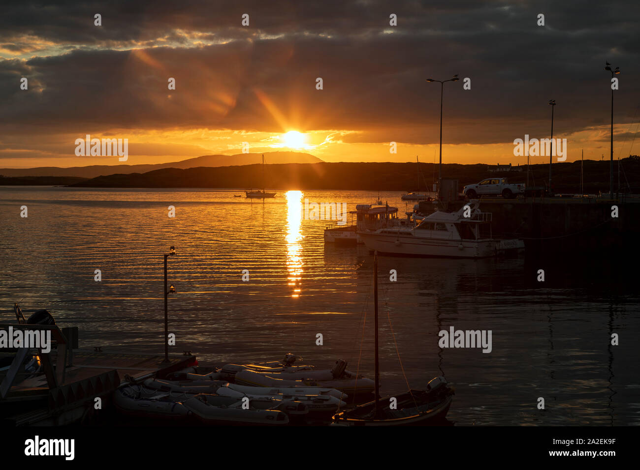 Tramonto il porto di Baltimora Irlanda Foto Stock