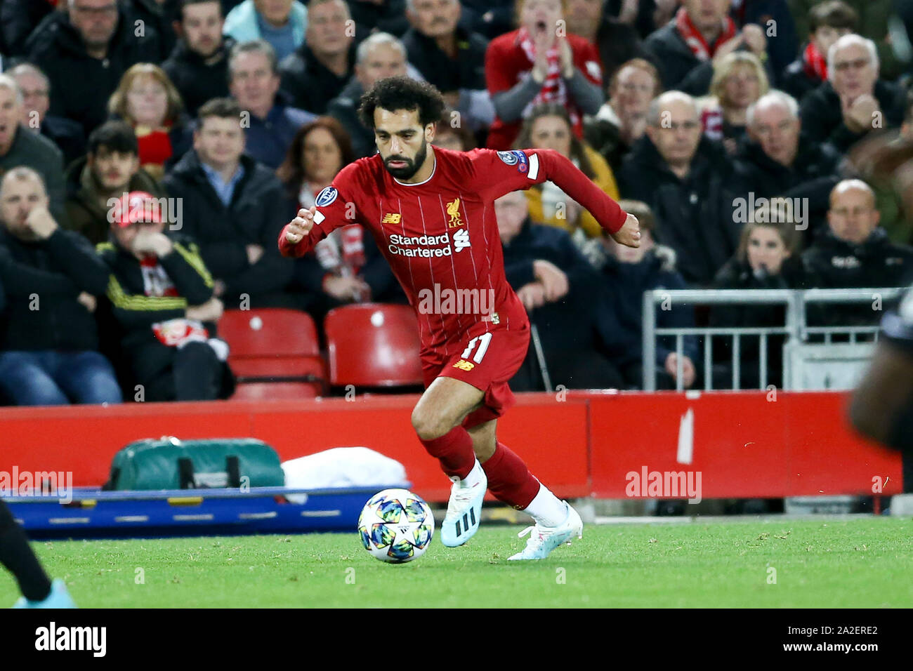 Liverpool, Regno Unito. 02oct, 2019. Mohamed Salah di Liverpool in azione. UEFA Champions League gruppo e corrispondono, Liverpool v FC Red Bull Salisburgo ad Anfield Stadium di Liverpool su Mercoledì 2 ottobre 2019. Questa immagine può essere utilizzata solo per scopi editoriali. Solo uso editoriale, è richiesta una licenza per uso commerciale. Nessun uso in scommesse, giochi o un singolo giocatore/club/league pubblicazioni. pic da Chris Stading/Andrew Orchard fotografia sportiva/Alamy Live news Credito: Andrew Orchard fotografia sportiva/Alamy Live News Foto Stock