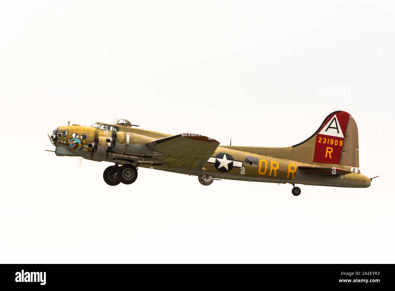 Collings Foundation's B-17G Flying Fortress, nove-O-NOVE, a Worcester Aeroporto Regionale per le ali della libertà evento. Foto Stock