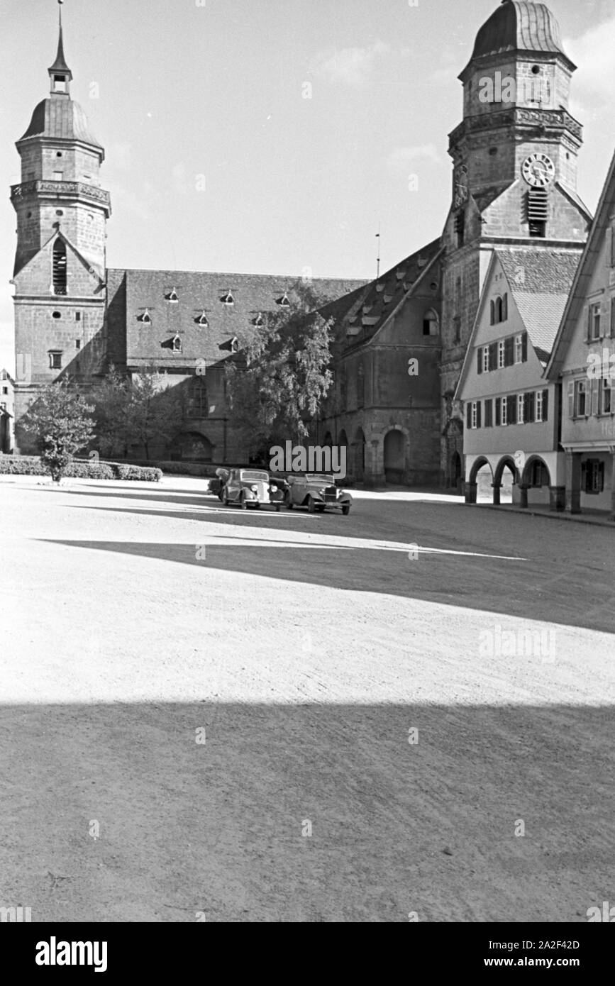 Die Stadtkirche a Freudenstadt, eine der seltenen Winkelkirchen, Deutsches Reich 1930er Jahre. La chiesa parrocchiale a Freudenstadt, una delle poche chiese rettangolare, Germania 1930s. Foto Stock