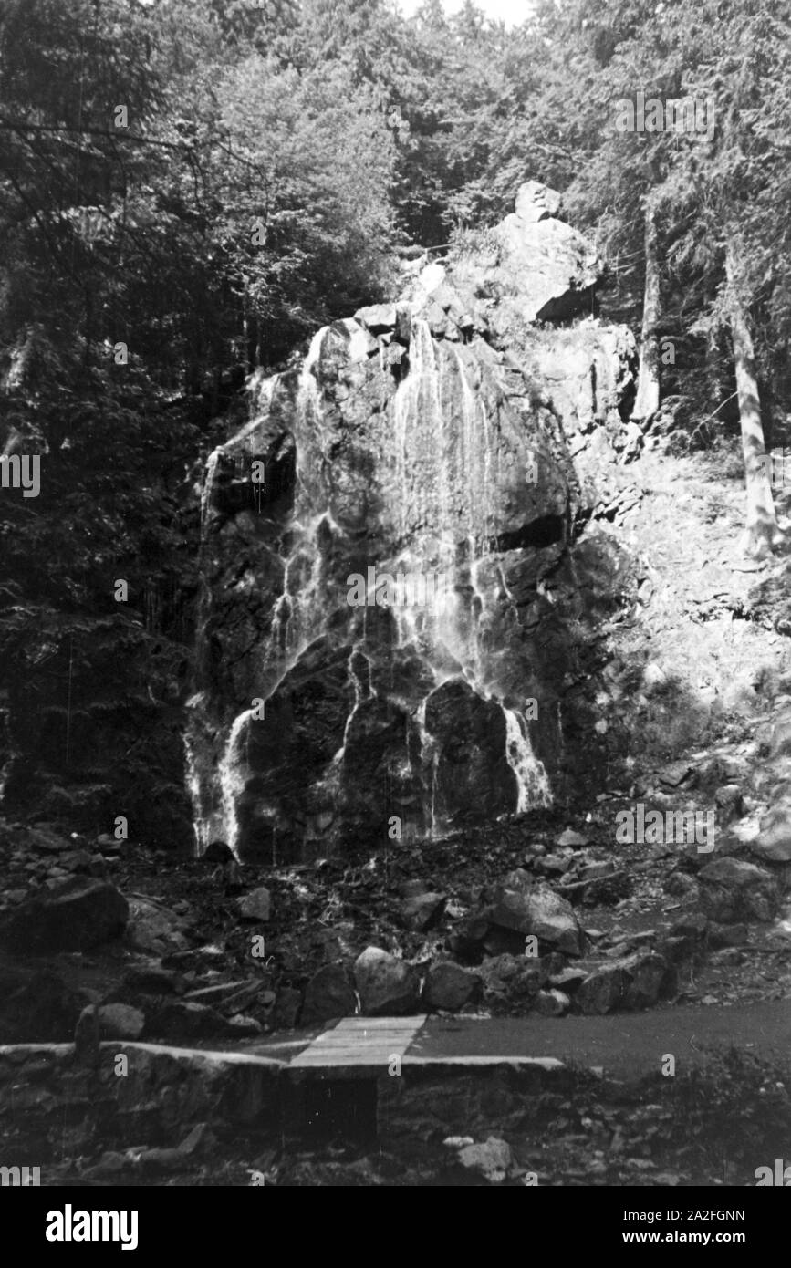 Der Radauwasserfall di Bad Harzburg, Deutschland 1930er Jahre. La Cascata Radau di Bad Harzburg, Germania 1930s. Foto Stock