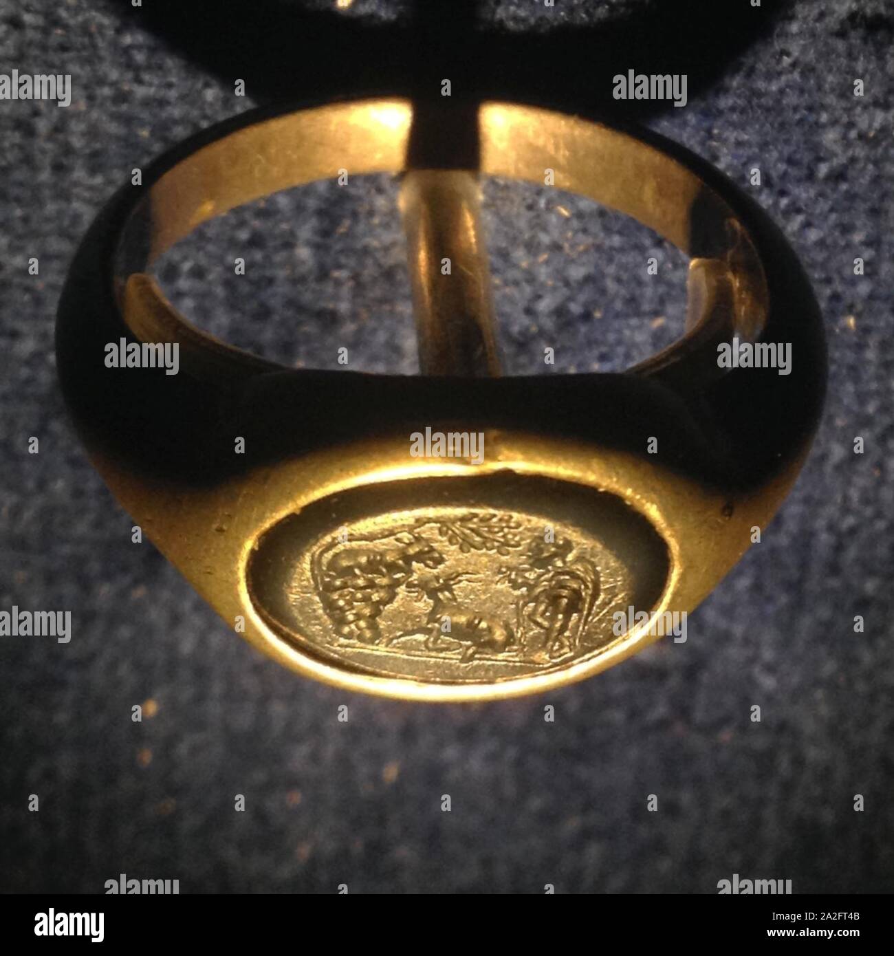 Inciso anello sigillo con scena pastorale Foto Stock