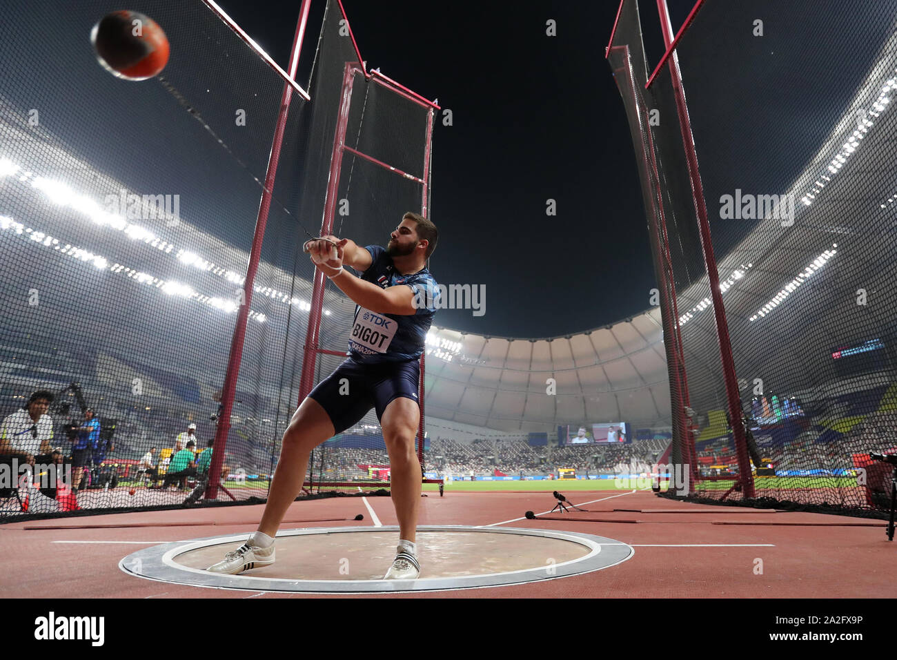 Doha in Qatar. 2 Ottobre, 2019. Quentin razzista di Francia compete durante il lancio del martello uomini finale al 2019 IAAF mondiale di atletica a Doha, in Qatar, Ottobre 2, 2019. Credito: Li Ming/Xinhua/Alamy Live News Foto Stock