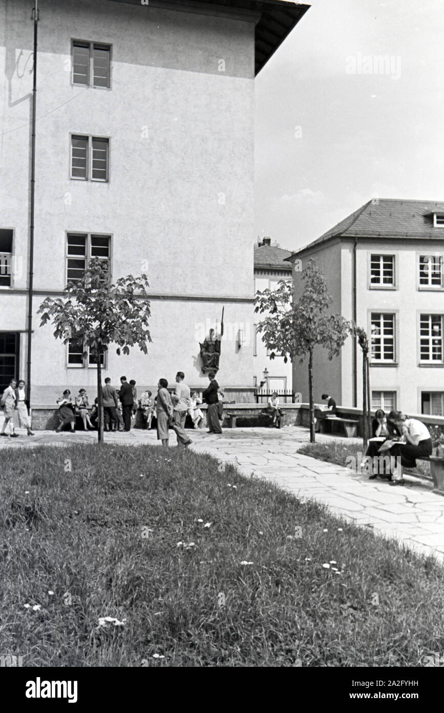 Ein Ausflug zur Ruprecht-Karls-Universität di Heidelberg, Deutsches Reich 1930er Jahre. Un'escursione alla Ruprecht Karls University in Heidelberg; G Foto Stock
