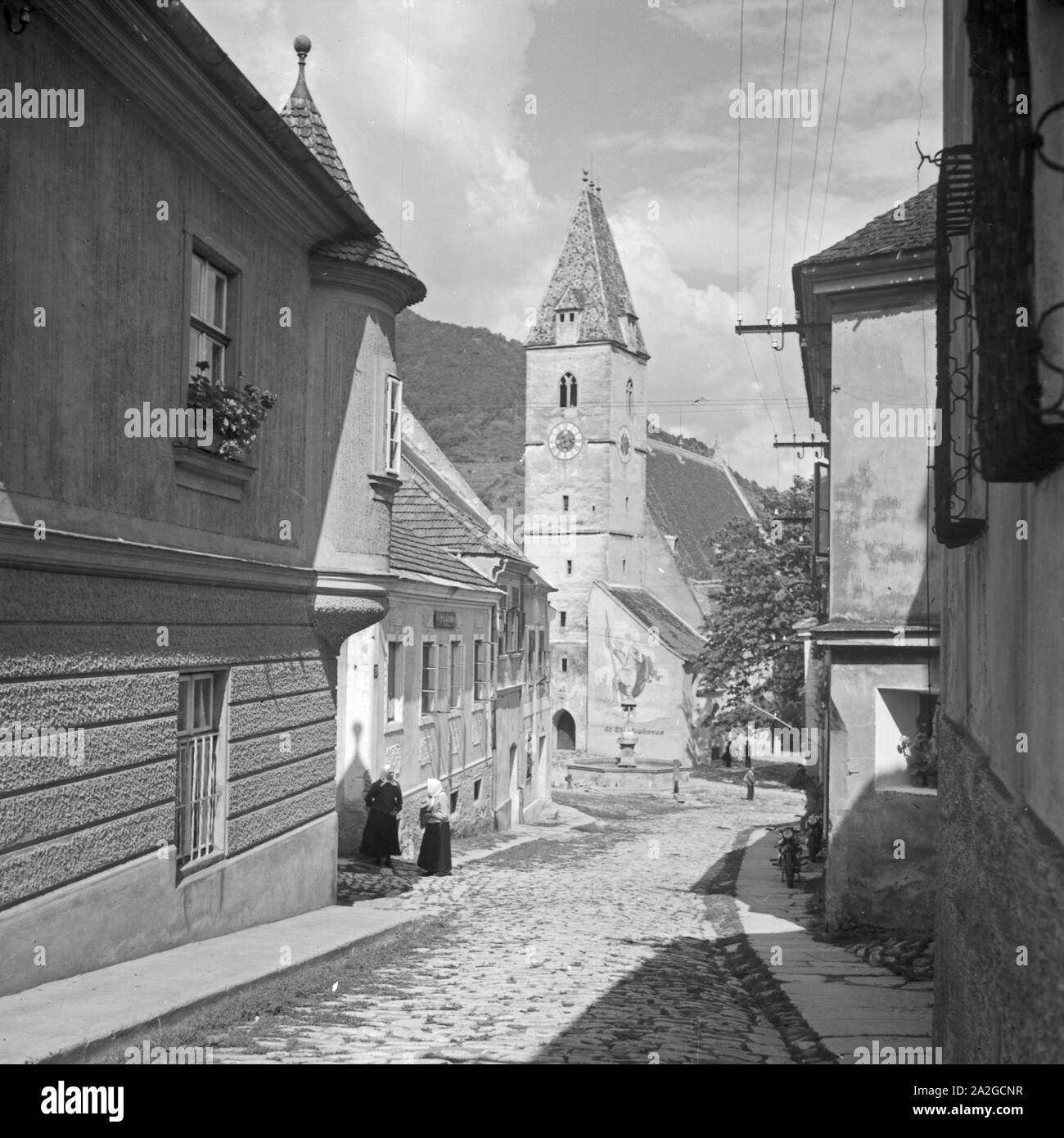 Die Pfarrkirche San Maurizio in der Gemeinde Sptz in Niederösterreich, 1930er Jahre. San Maurizio la chiesa di Spitz in Bassa Austria, 1930s. Foto Stock