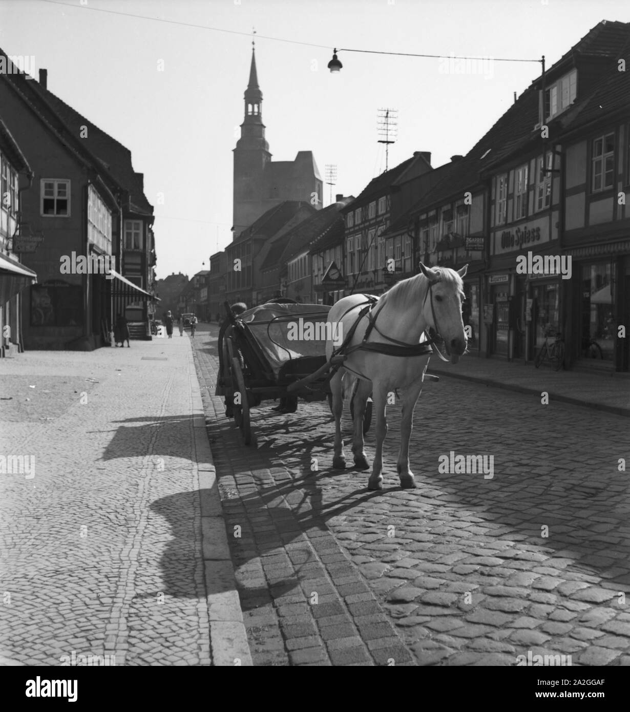 Szenen aus der Stadt Tangermünde, Deutschland 1930er Jahre. Impressioni di Tangermuende, Germania 1930s. Foto Stock