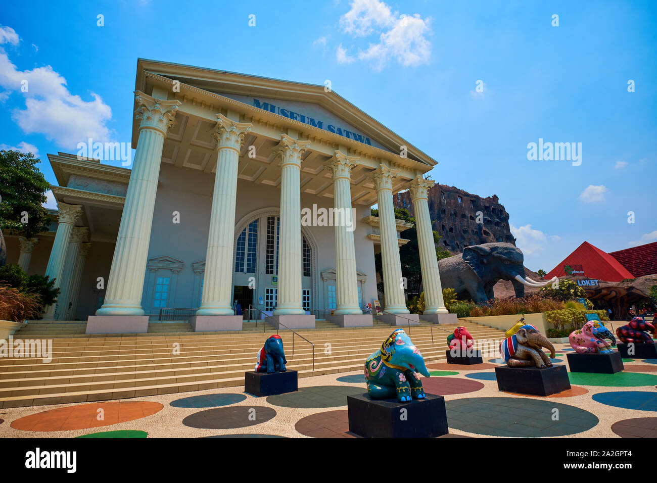 La vista esterna del Museo di Storia Naturale Satwa nella città di Batu, Indonesia. Foto Stock