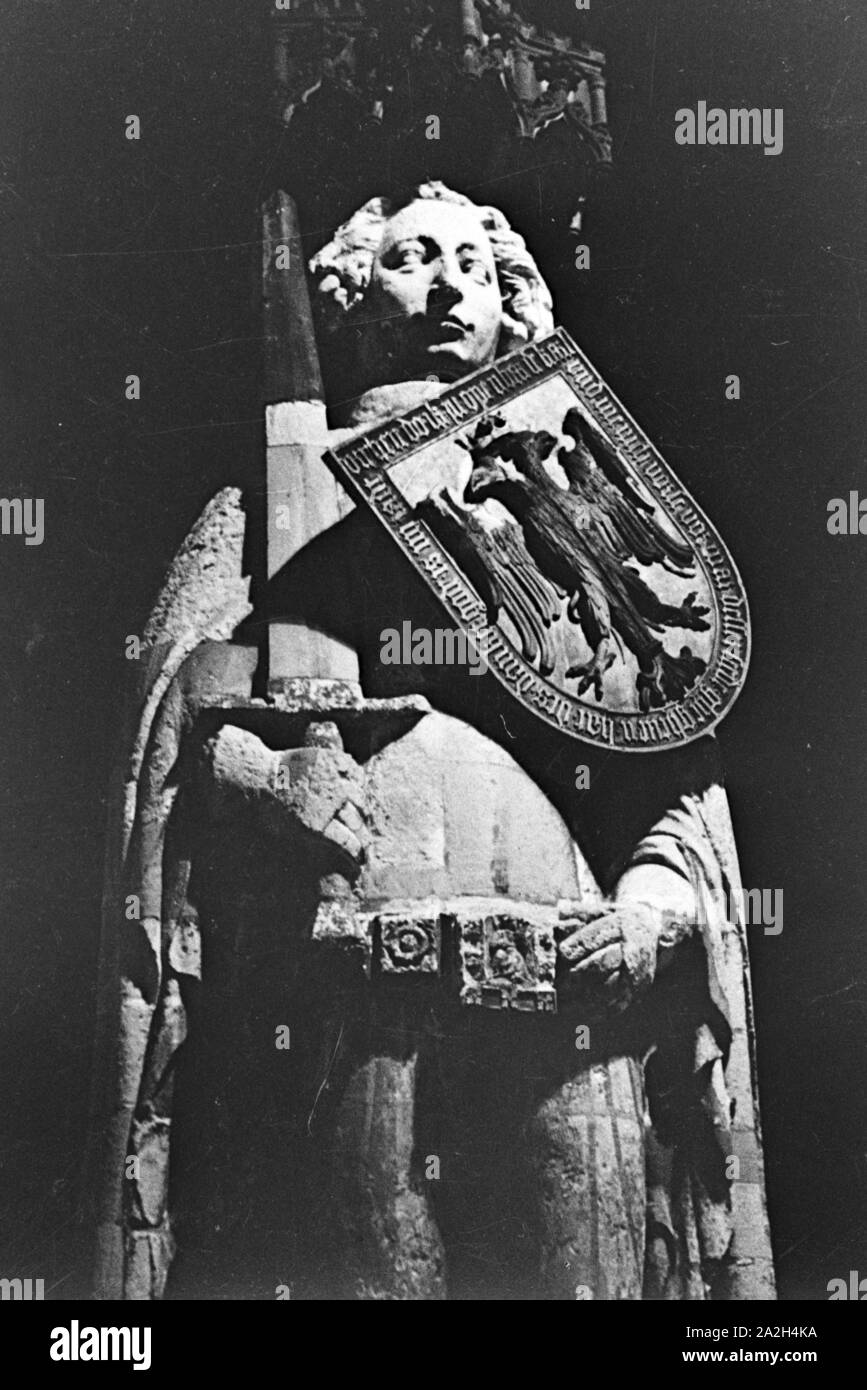 Statua des Roland in Brema, Deutschland 1930er Jahre. Roland scultura a Brema, Germania 1930s. Foto Stock