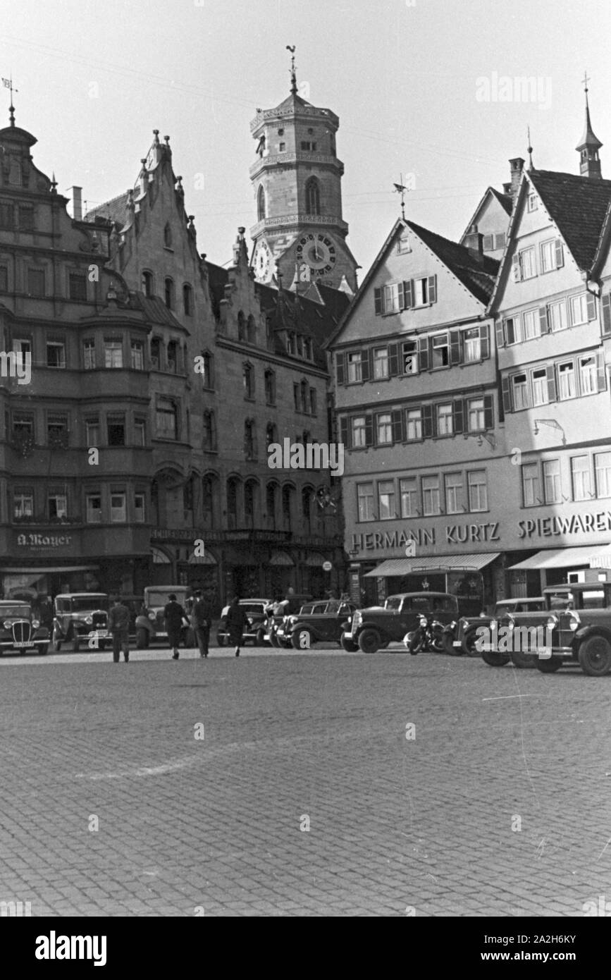 Platz im Zentrum von Stuttgart, Deutschland 1930er Jahre. Quadrato al centro della città di Stoccarda, Germania 1930s. Foto Stock