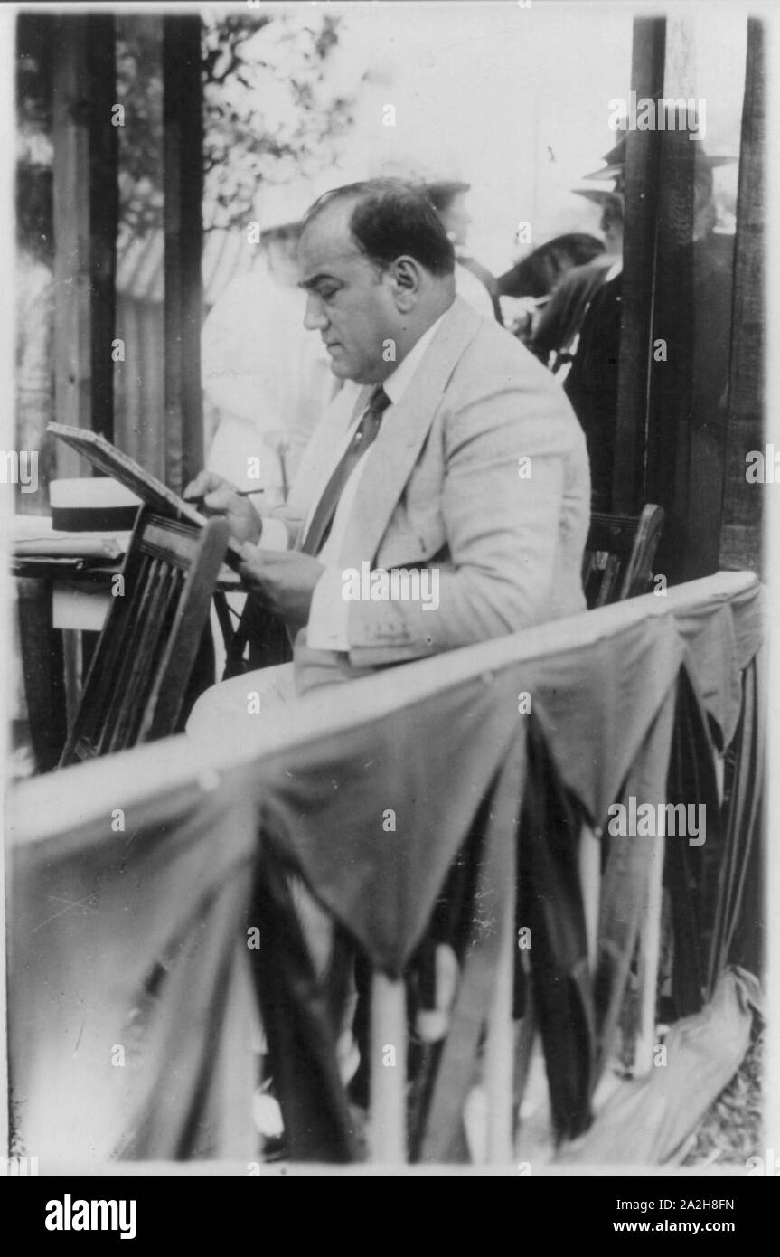 Enrico Caruso, 1873-1921, disegno caricatura schizzi in stand alla fiera di beneficenza a Southampton, L.I., Profilo sinistro Foto Stock