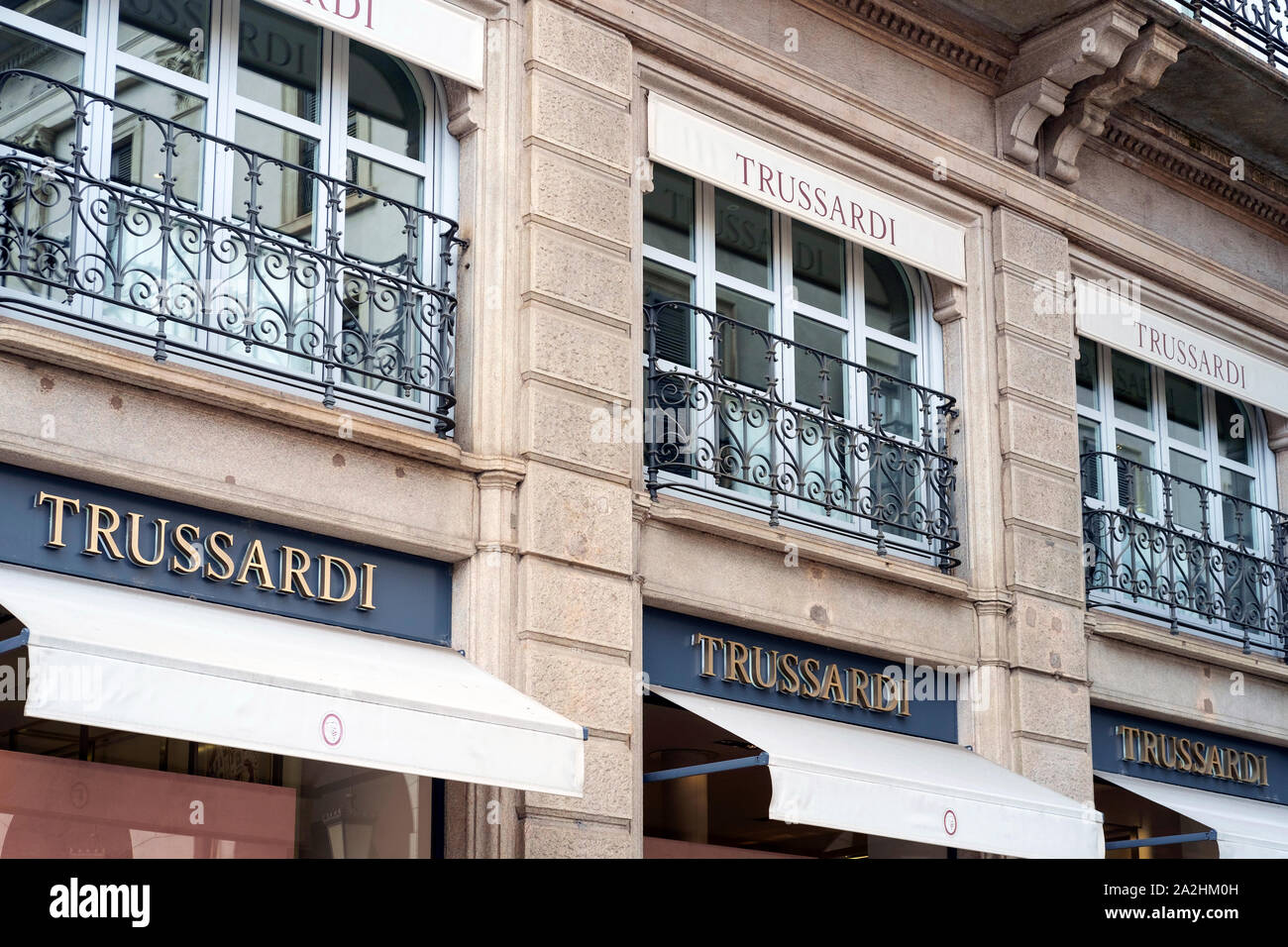 Milano, Italia, agosto 2019. Trussardi flagship store vicino a piazza Duomo. Foto Stock