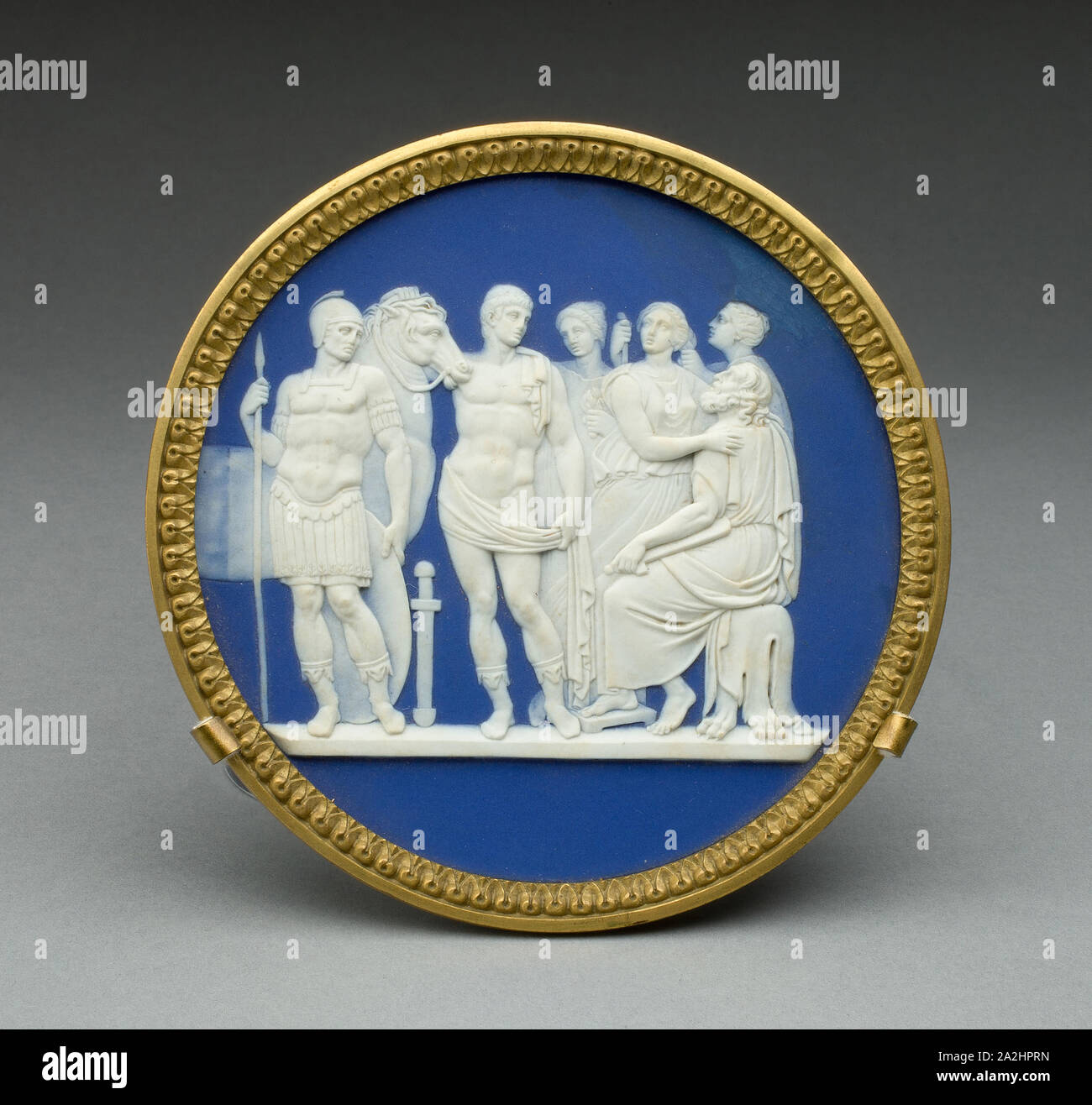 Placca con Priamo e Achille, c. 1790, Wedgwood Manufactory, Inghilterra, fondata 1759, Burslem, gres (jasperware), Diam. 13 cm (5 1/8 in Foto Stock