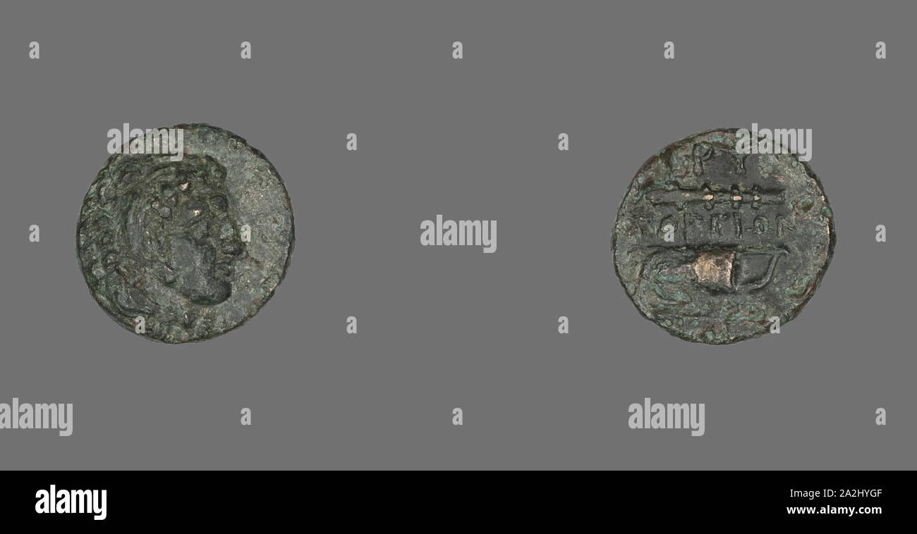Moneta raffigurante l eroe Eracle, 387/300 BC, greco, antica Grecia, bronzo, Diam. 1.3 cm, 1,64 g Foto Stock