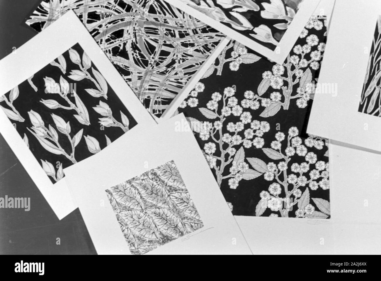 Ein Besuch der Modeschule von Wien, Deutsches Reich 1930er Jahre. Visitazione della scuola di moda a Vienna, Germania 1930s. Foto Stock