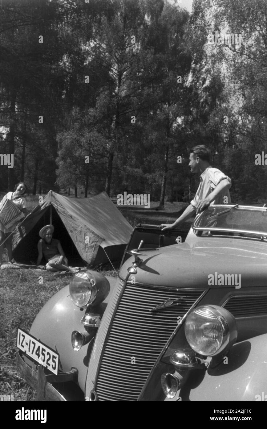 Campingurlaub bei Marbach an der Naab, Deutsches Reich 1930er Jahre. Campeggio vicino a Marbach a Naab, Germania 1930. Foto Stock