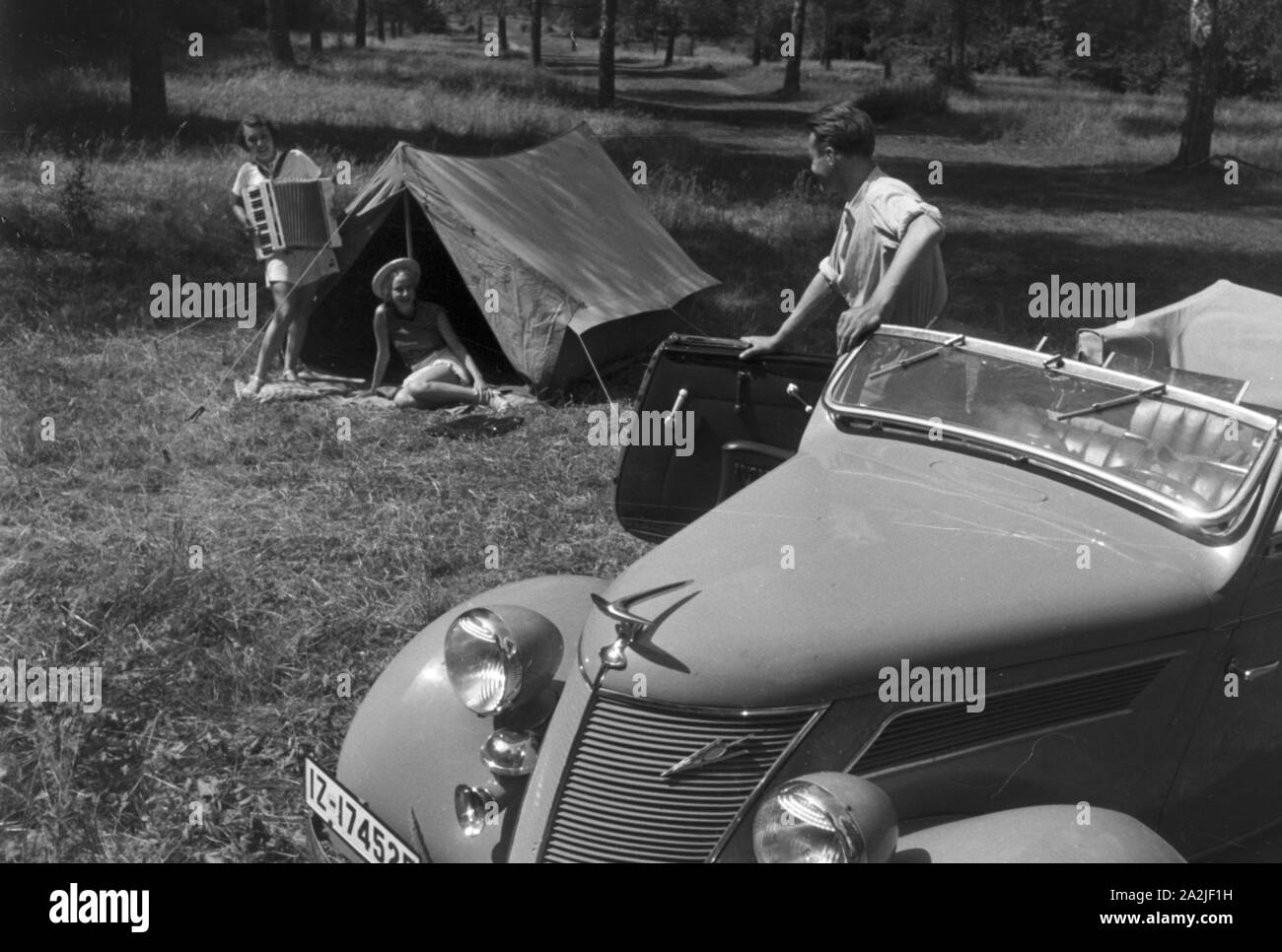 Campingurlaub bei Marbach an der Naab, Deutsches Reich 1930er Jahre. Campeggio vicino a Marbach a Naab, Germania 1930. Foto Stock