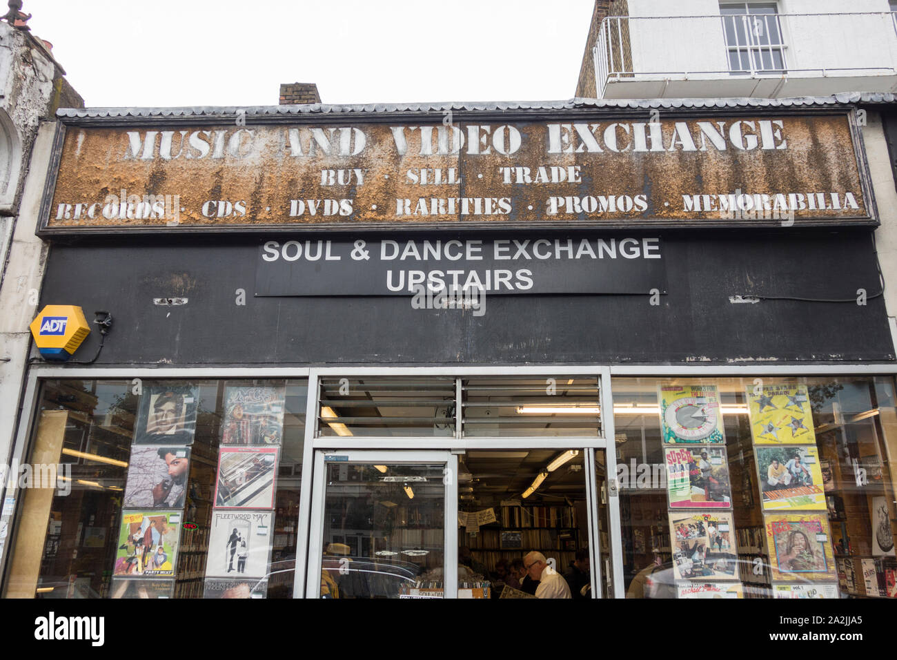Music and Video Exchange, Notting Hill Gate, Londra, Inghilterra, Regno Unito Foto Stock