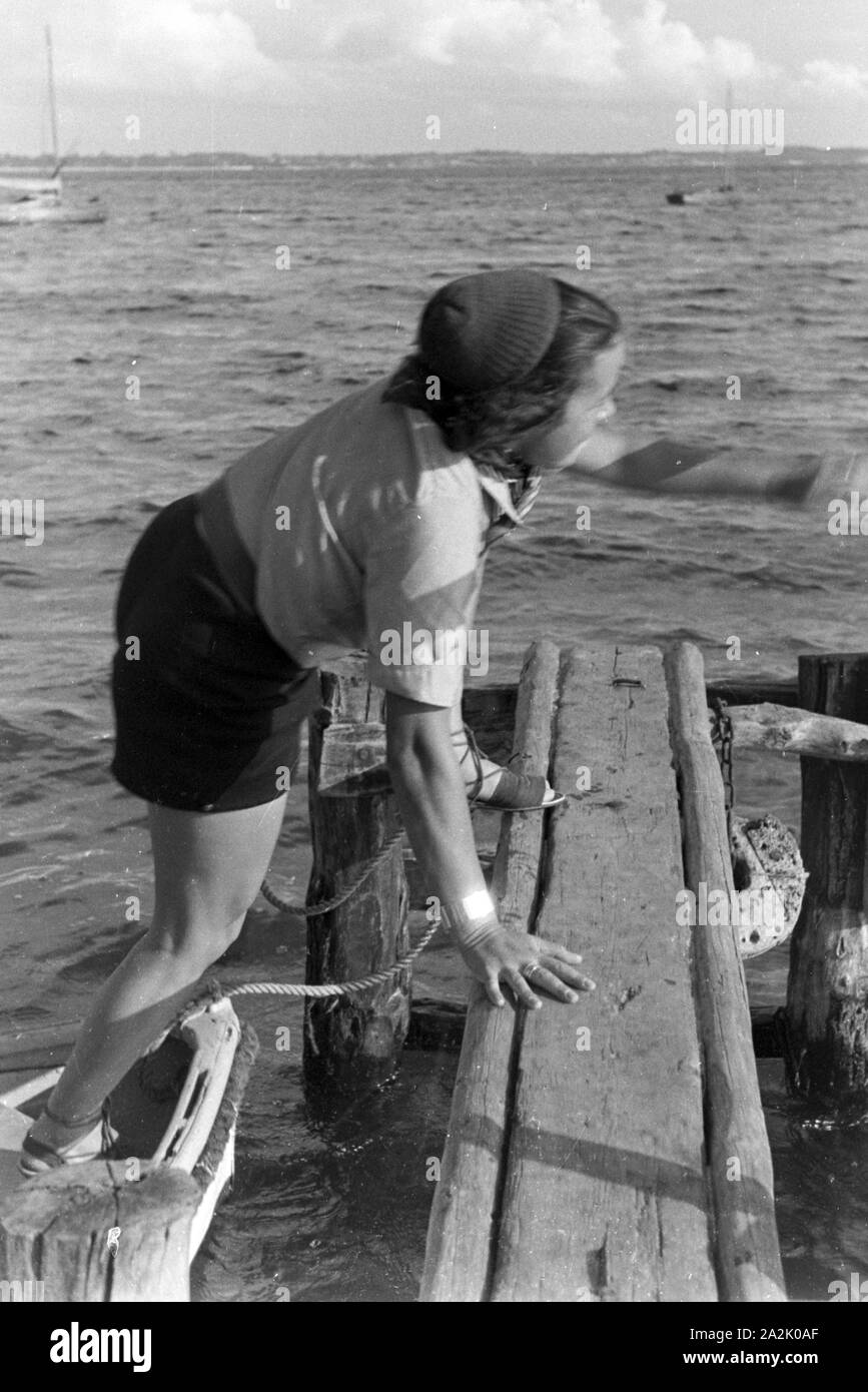 Ein Sommertag an der Ostsee, Deutschland 1930er Jahre. Un giorno di estate al Mar Baltico, Germania 1930s. Foto Stock