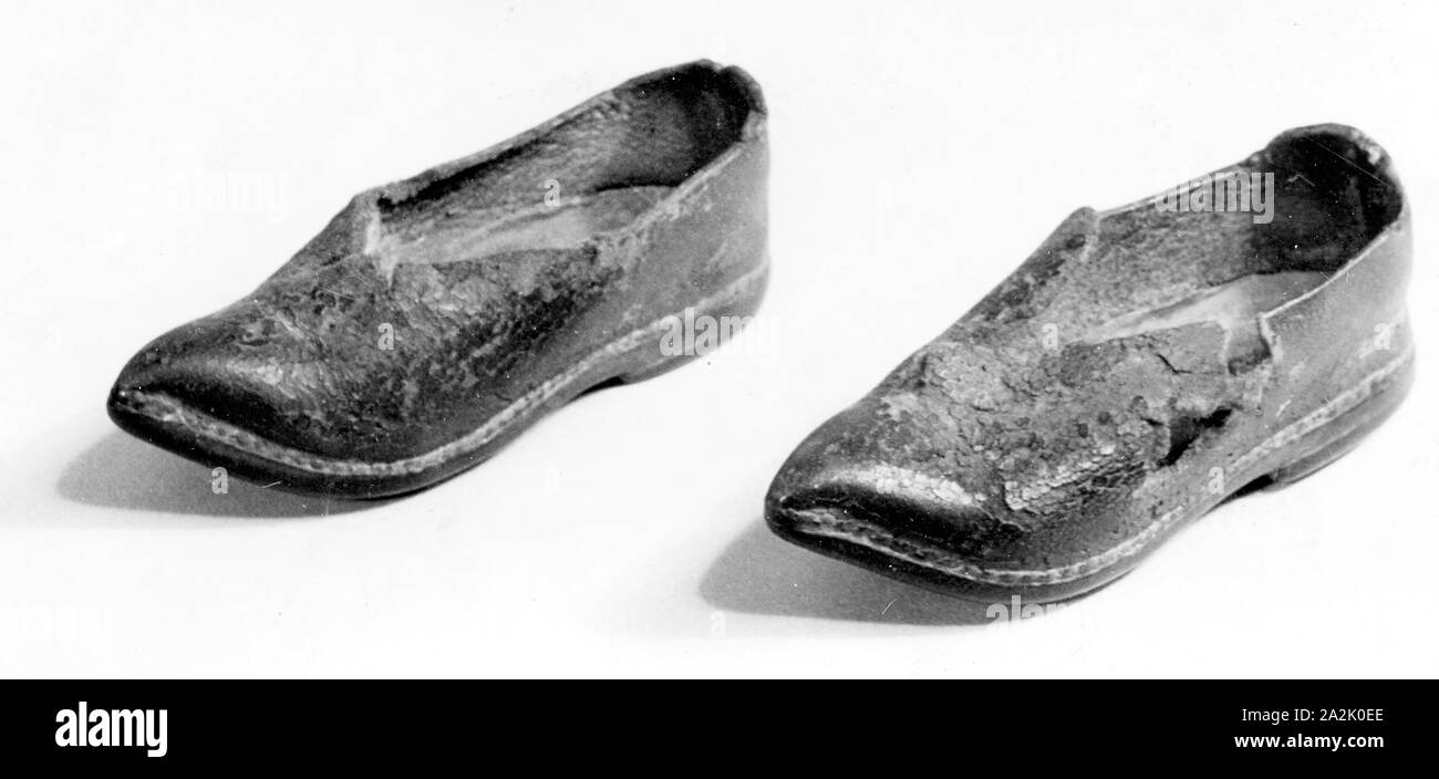Paio di scarpe da bambino, 1701/25, Stati Uniti, pelle, appuntita, Lunghezza: 4 1/2 in Foto Stock