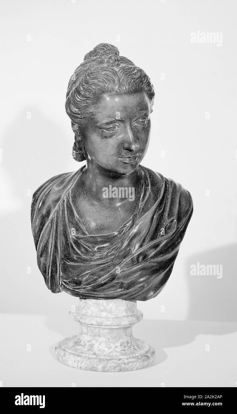 Busto di Martha Baker Swinburne, c. 1778, Christopher Hewetson, irlandese, c.1739-1798, Irlanda, bronzo, H. 49,5 cm (19 1/2 in.), 62,2 x 33 cm (24 1/2 x 13 in. ) (Compresi base Foto Stock