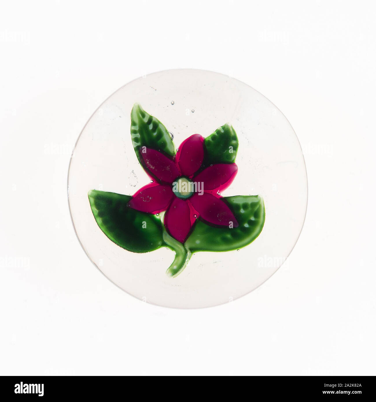 Fermacarte, secolo XIX, Saint-Louis, Francia, fondata nel 1767, Saint-Louis, vetro, Diam. 4.6 cm (1 13/16 in Foto Stock