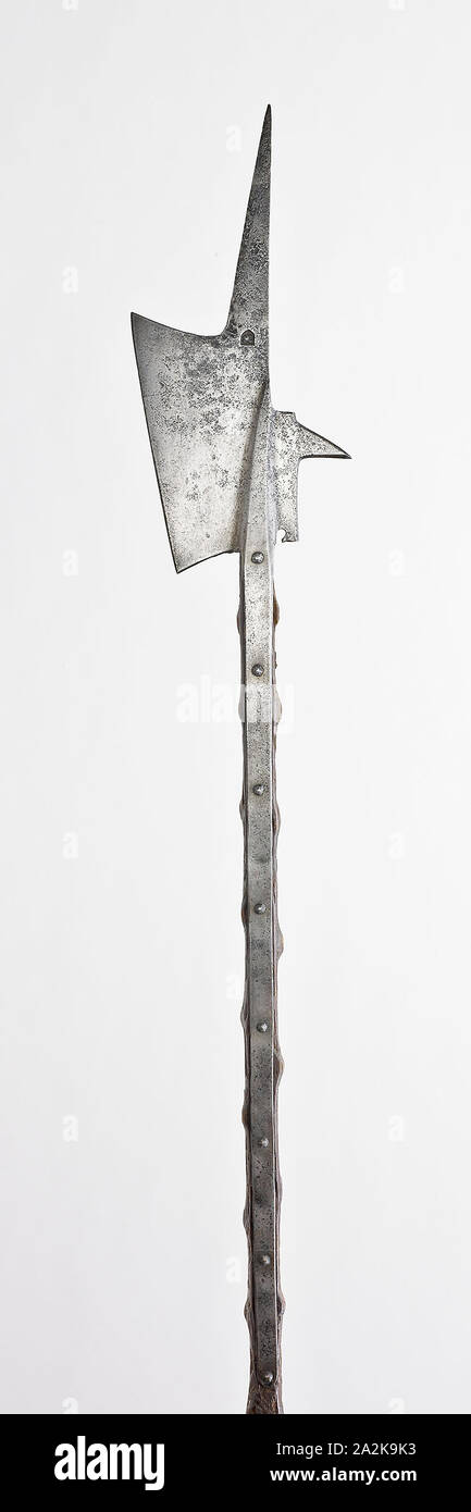 Alabarda, c. 1500, tedesco, in Germania, in acciaio e legno (rovere), lama L. 39,3 cm (15 1/2 in Foto Stock