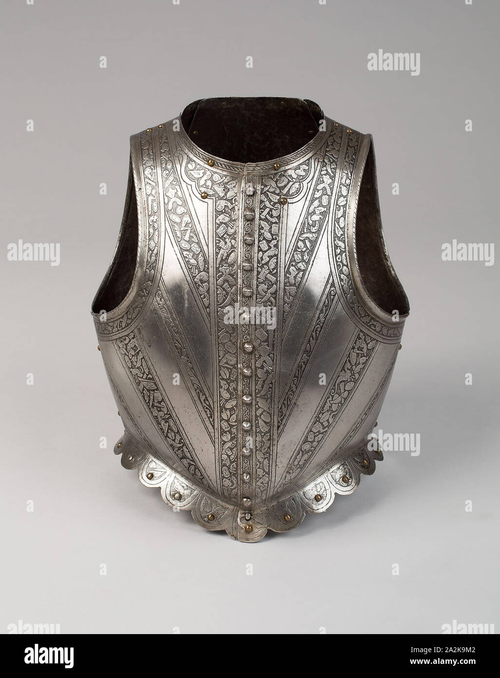 Gilet corazza - 1570/80 - Italiano; Milano - Provenienza: Milano, data:  1565-1580, media: Acciaio, dimensioni: Wt. 6 lb. 5 oz Foto stock - Alamy