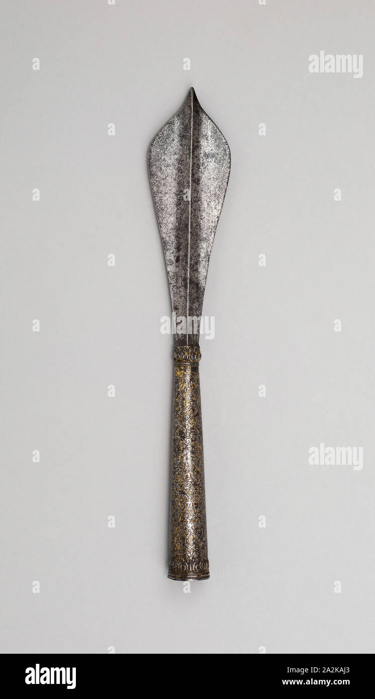 Il cerimoniale Arrowhead, 1500/1600, Italiano, Italia, acciaio, doratura, lama L. 28,9 cm (11 3/8 in Foto Stock