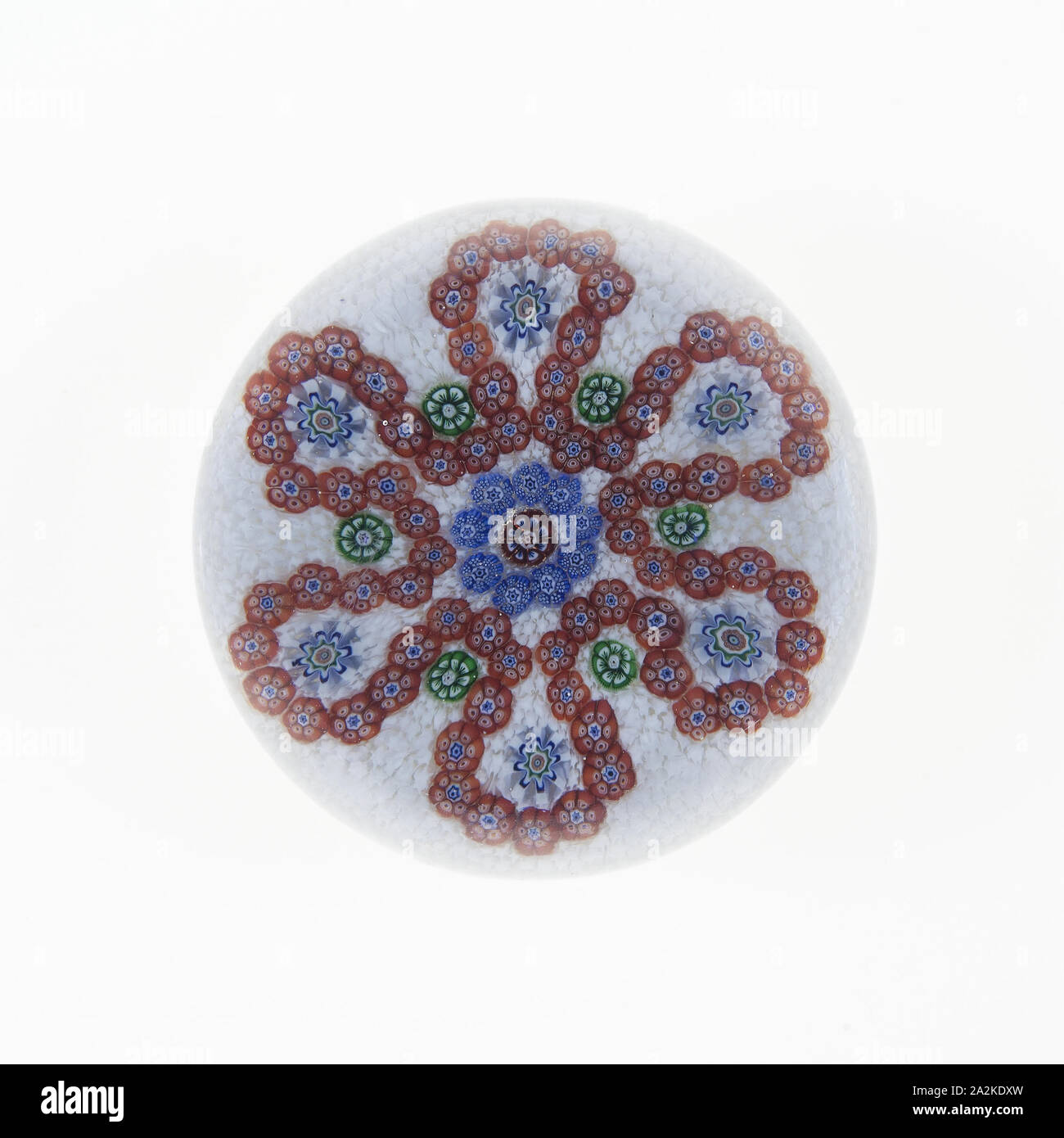 Fermacarte, secolo XIX, Baccarat, Francia, fondata 1764, Baccarat, vetro, Diam. 7.7 cm (3 1/16 in Foto Stock