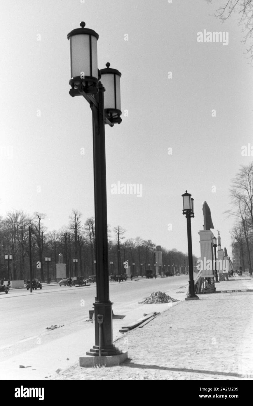 Die Strasse des 17. Juni in Berlino, Deutsches Reich 1930er Jahre. Xvii del giugno Street a Berlino, Germania 1930s. Foto Stock